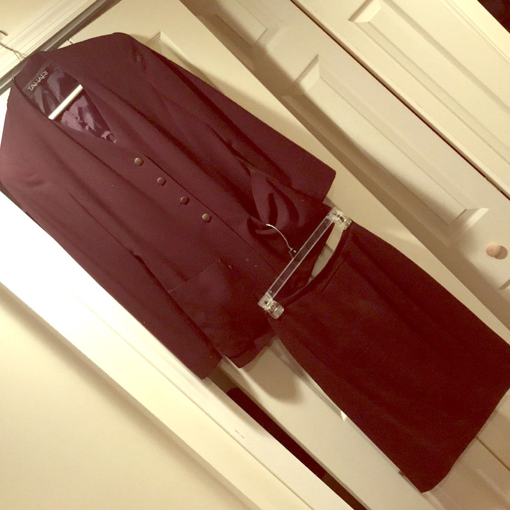 Women’s lined maroon power suit